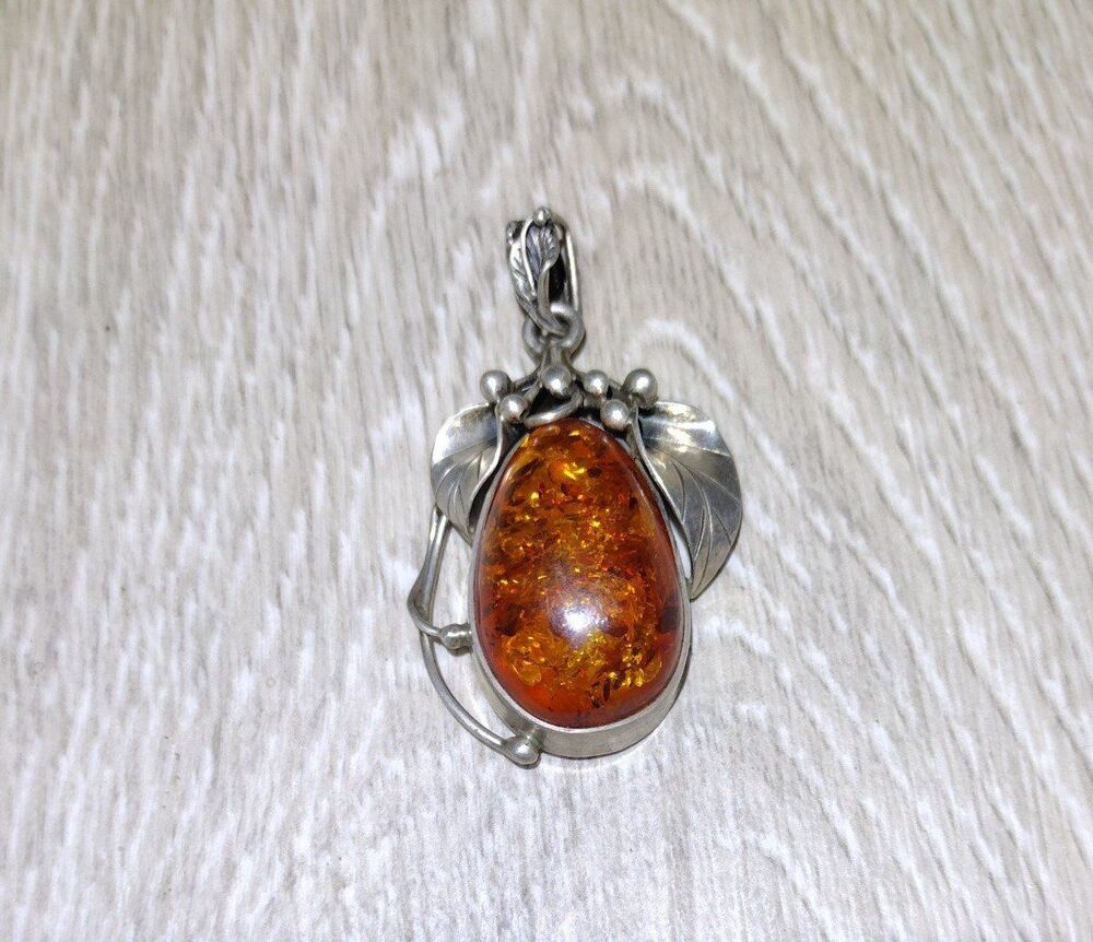 Beautiful Vintage Sterling Silver Amber Pendant - Delicate Vine Detailing